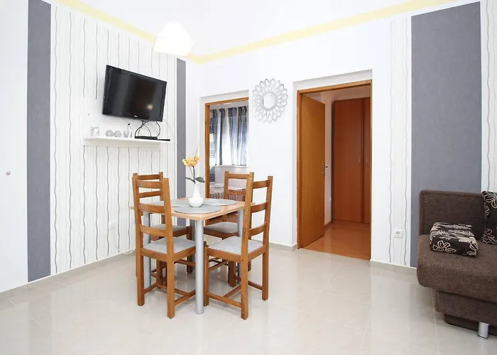 Apartments Zarok Beach Holiday